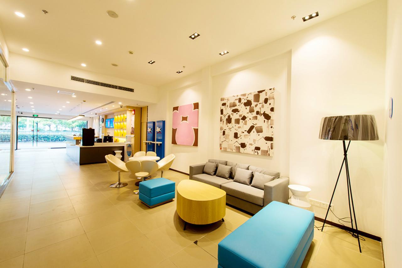 Hotel Hanting Express Changxing Island Phoenix Town 2*