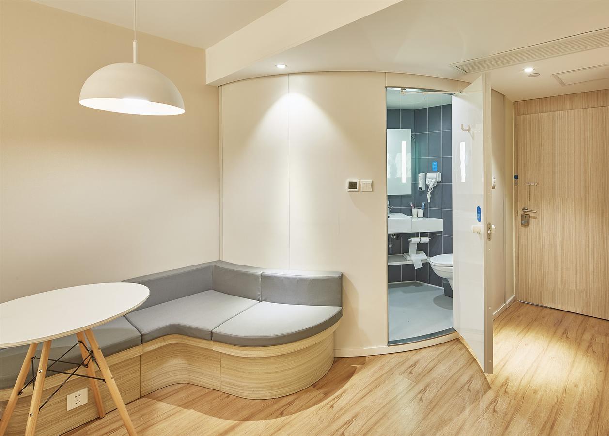Hanting Express Changxing Island Phoenix Town Hotel