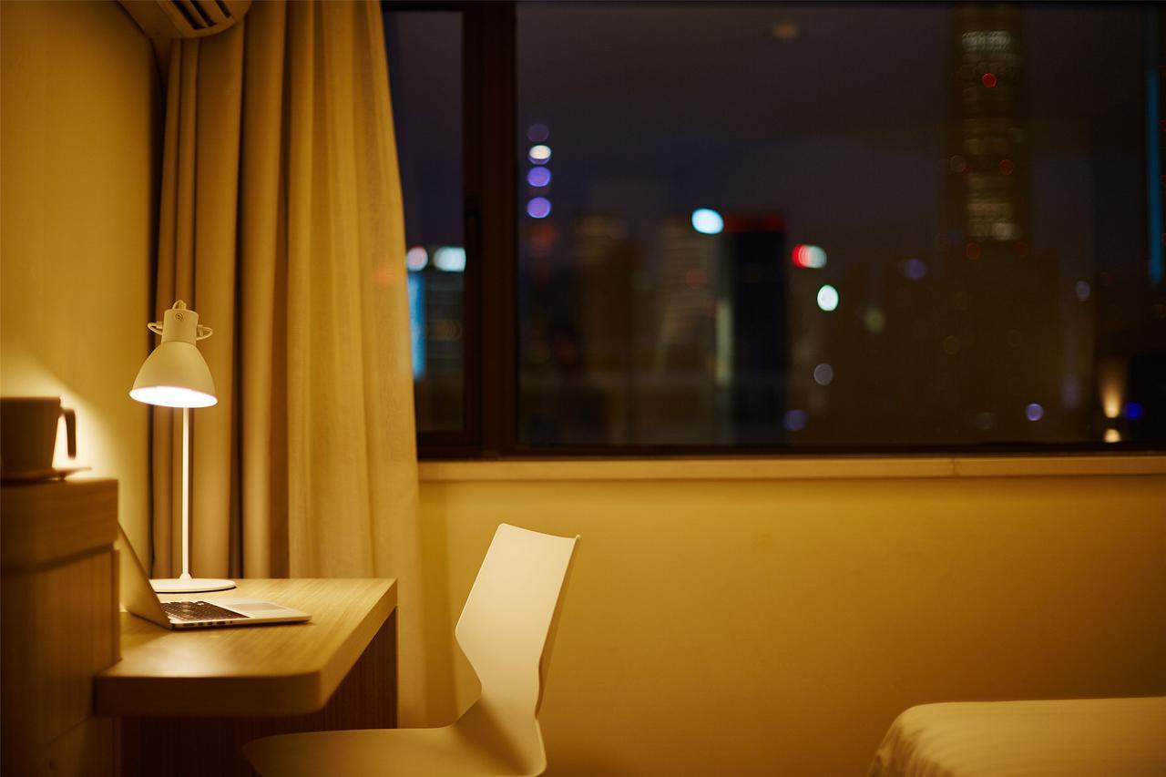 Hanting Express Changxing Island Phoenix Town Hotel Shanghai